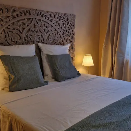Couette-café Gisèle Room, Bord Du Rhône, Privée Sablons (Drome)