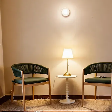 Bed & Breakfast Gisele Dans Maison Partagee Bord Du Rhone