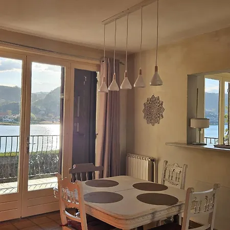 Gisele Dans Maison Partagee Bord Du Rhone Bed & Breakfast